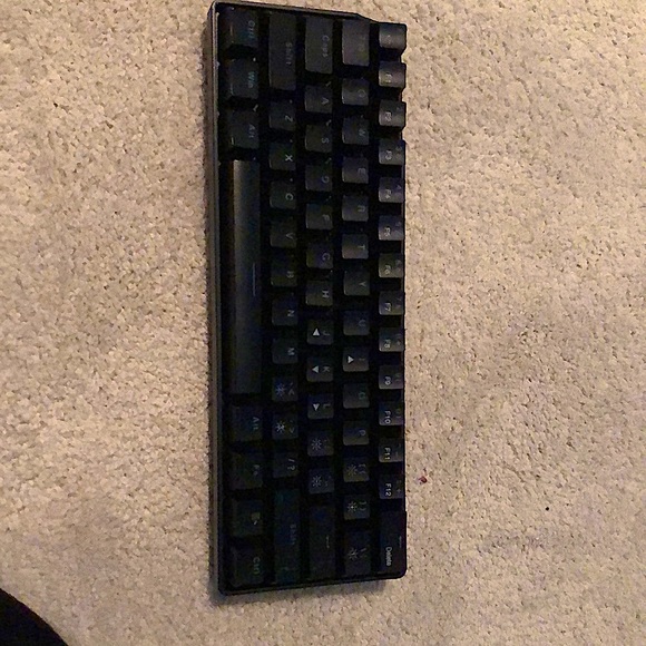 61-keycaps rgb gaming keyboard